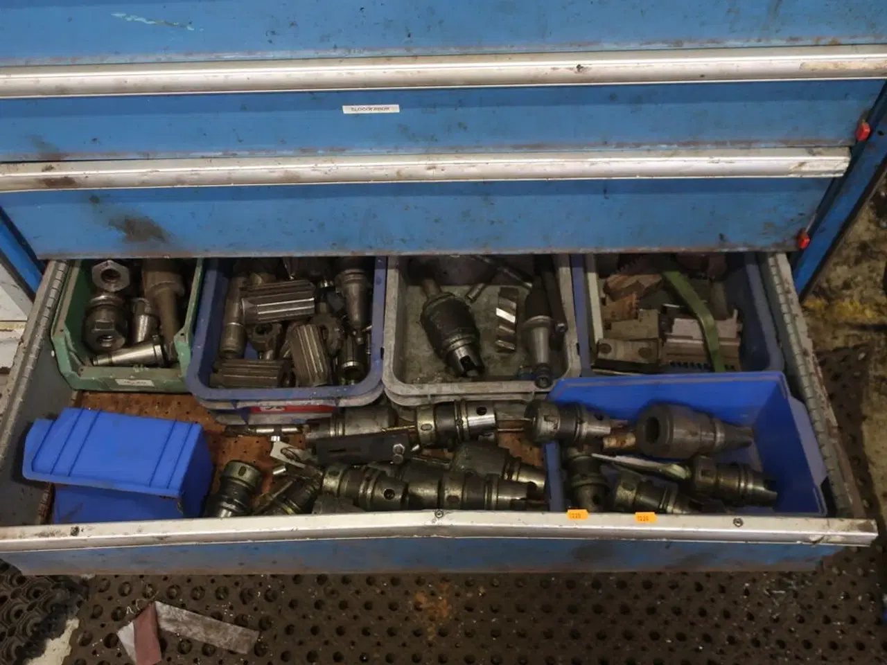 Billede 1 - Div. Værktøjsholdere i skuffe