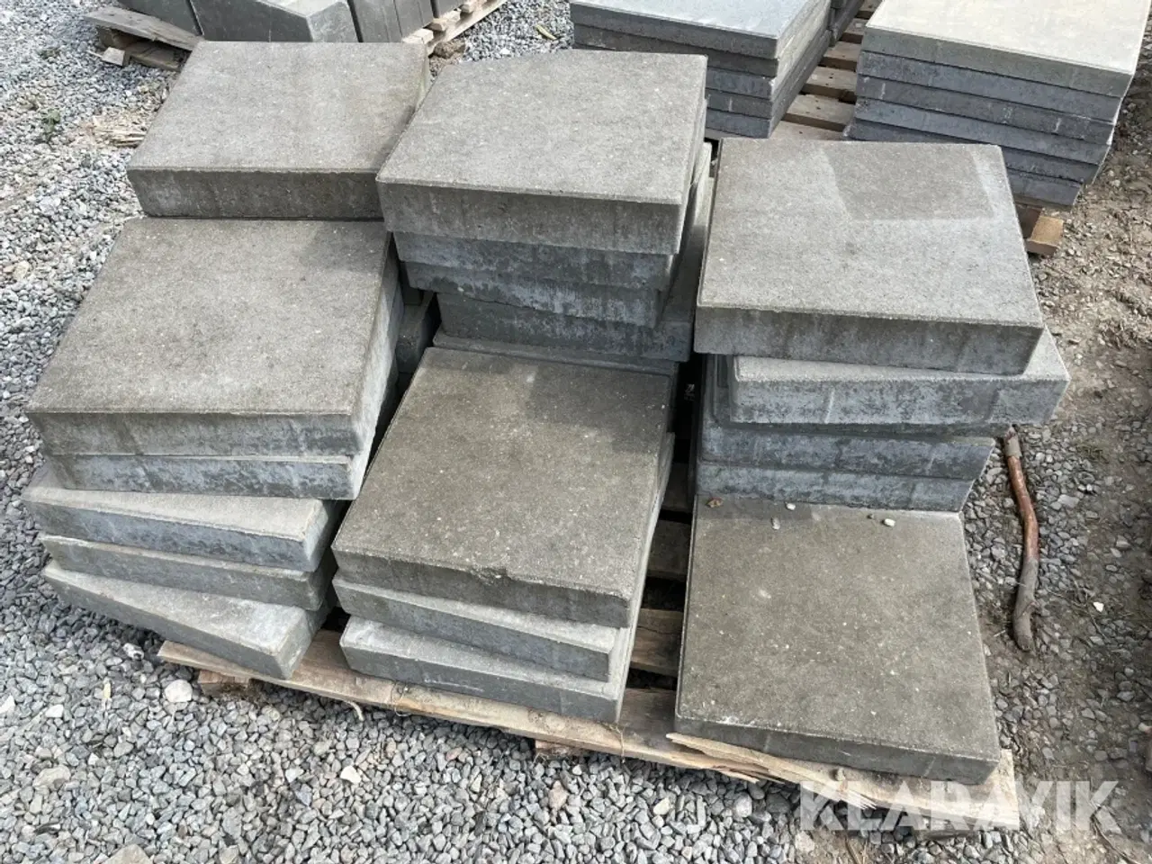 Billede 2 - Assorterede fliser og sten - 18 paller