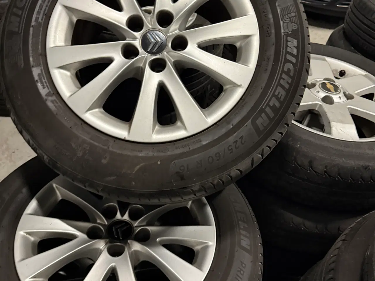 Billede 13 - Diverse dæk med fælg