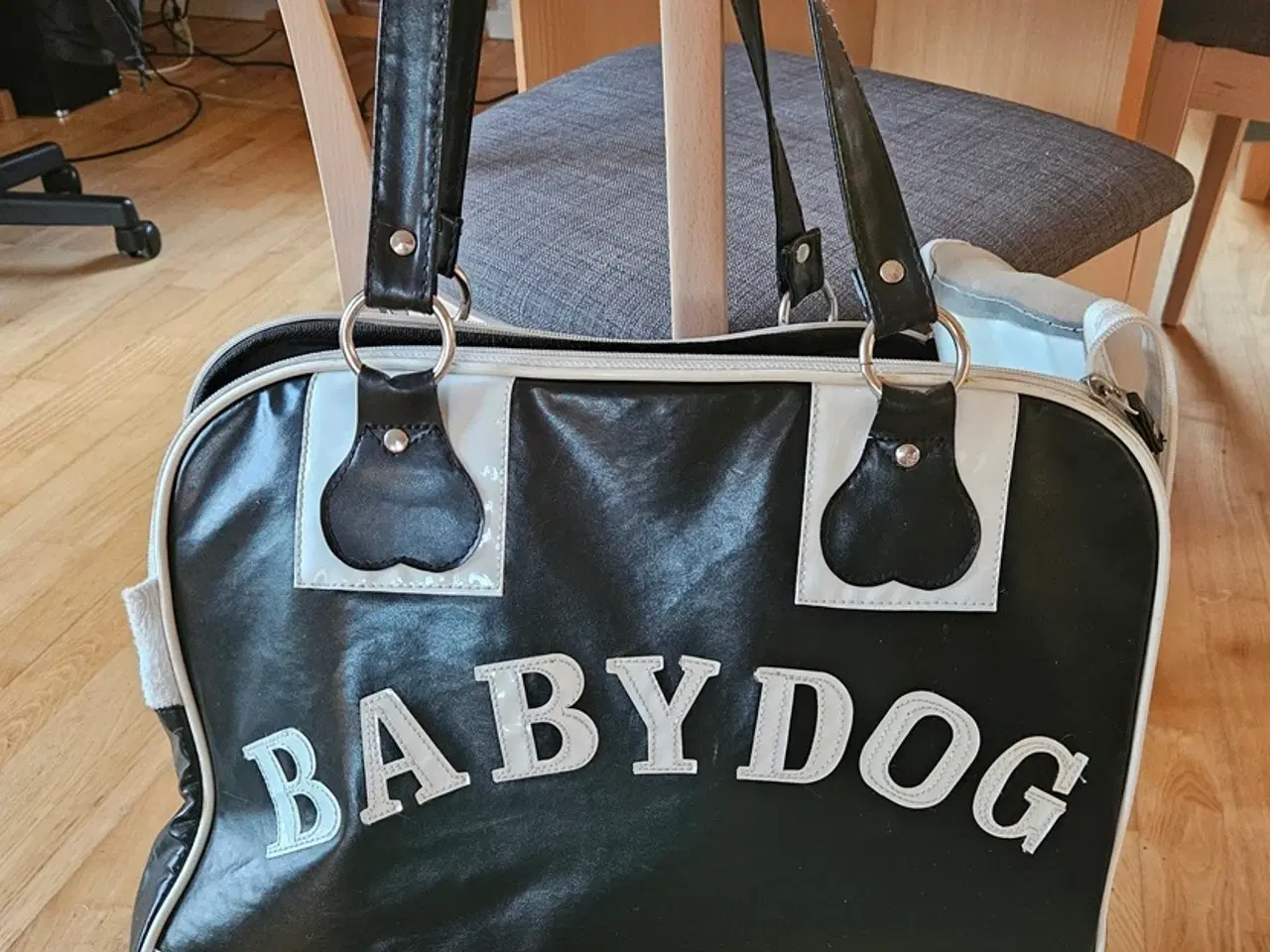 Billede 4 - Hundetaske til lille hund