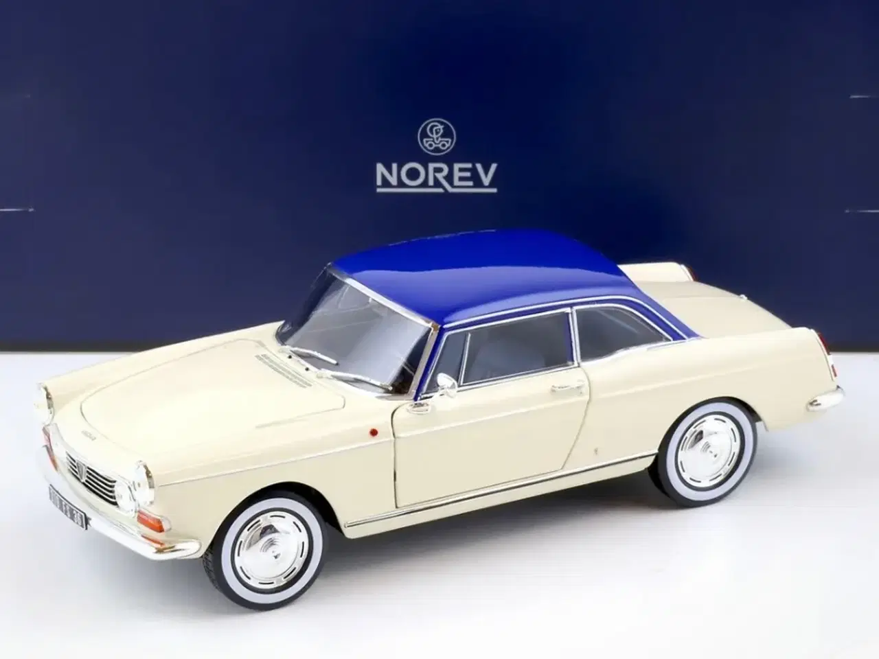 Billede 1 - 1:18 Peugeot 404 Coupe 1967