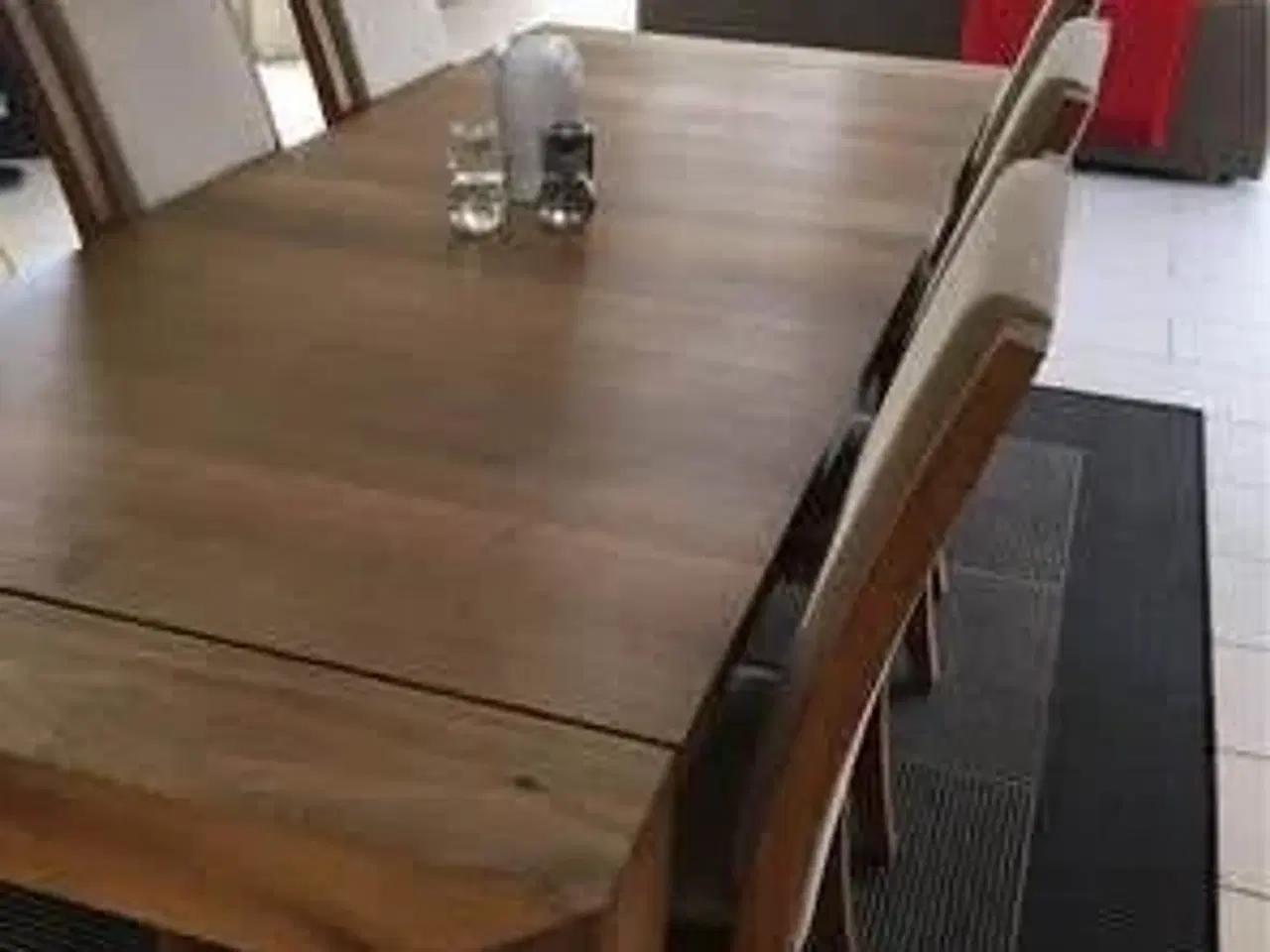 Billede 2 - Spisebord i udsøgt kvalitet med stole