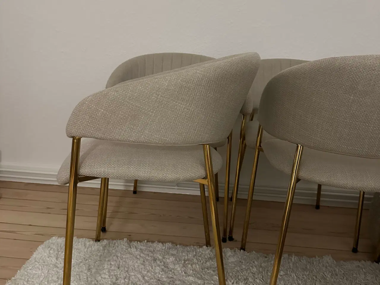 Billede 4 - Beige spisebordsstole 