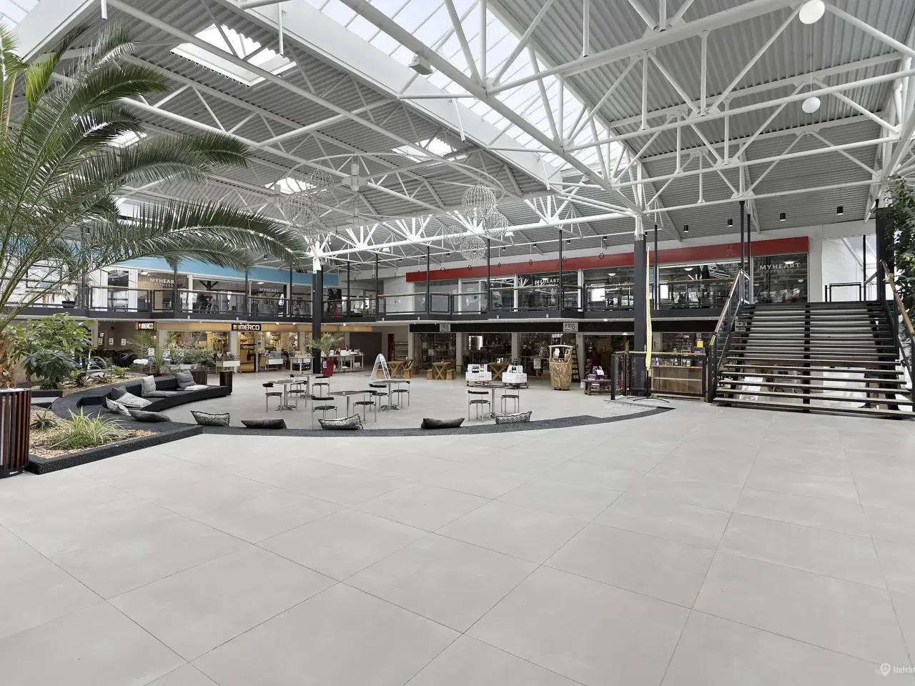 Billede 3 - Østhimmerlands største butikscenter - lokaler til leje