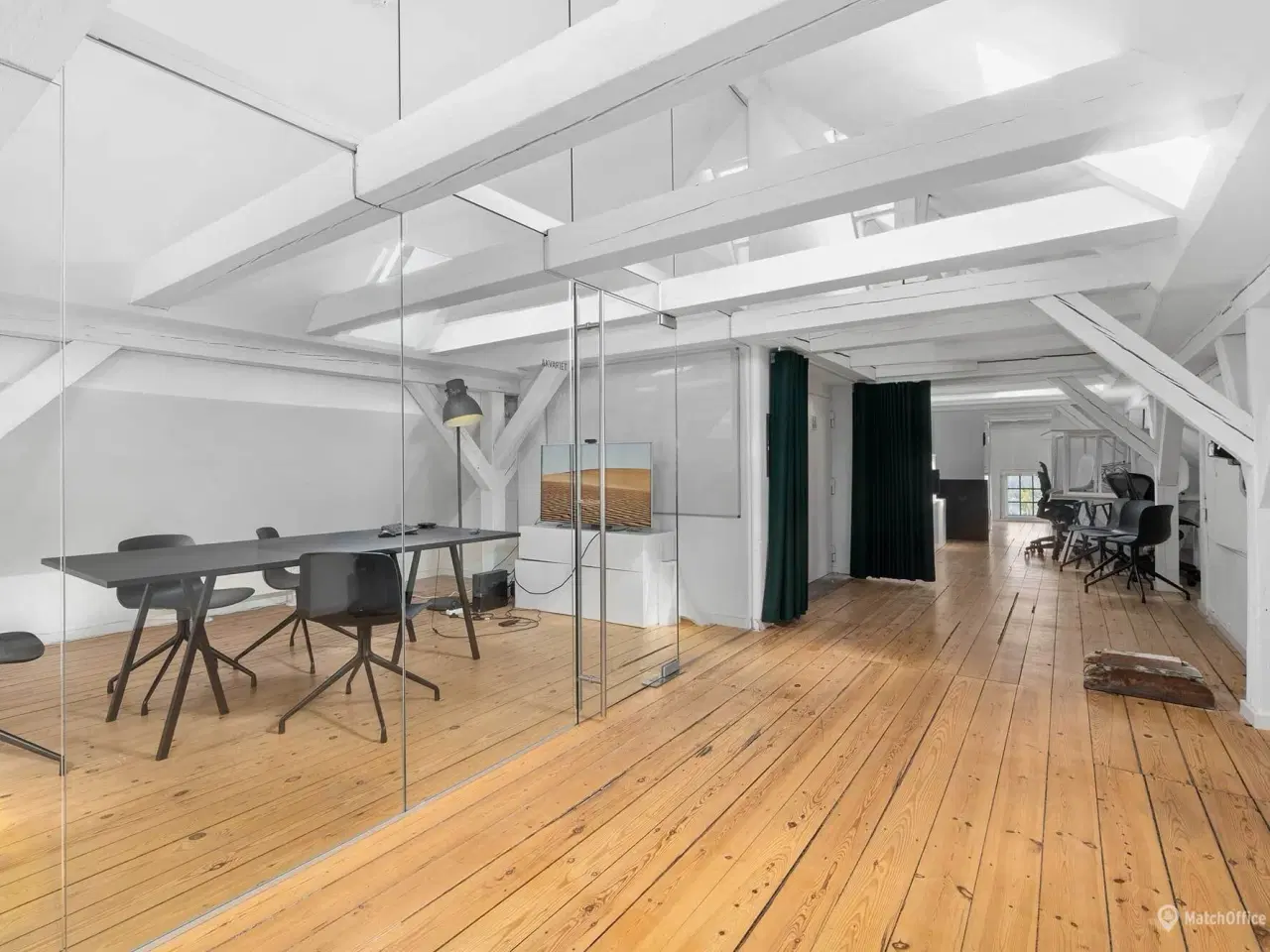 Billede 2 - Kontorlejemål i karakteristisk ejendom på Islands Brygge – tæt på Islands Brygge metrostation.