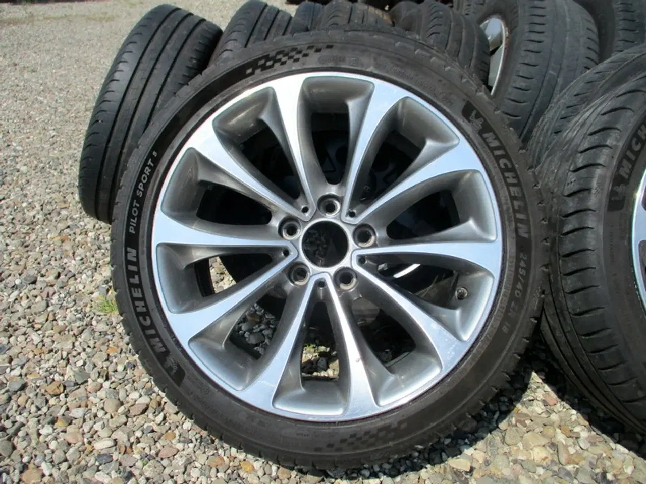 Billede 2 - 18" BMW 5X120 ET30 245/40/18 sommerdæk