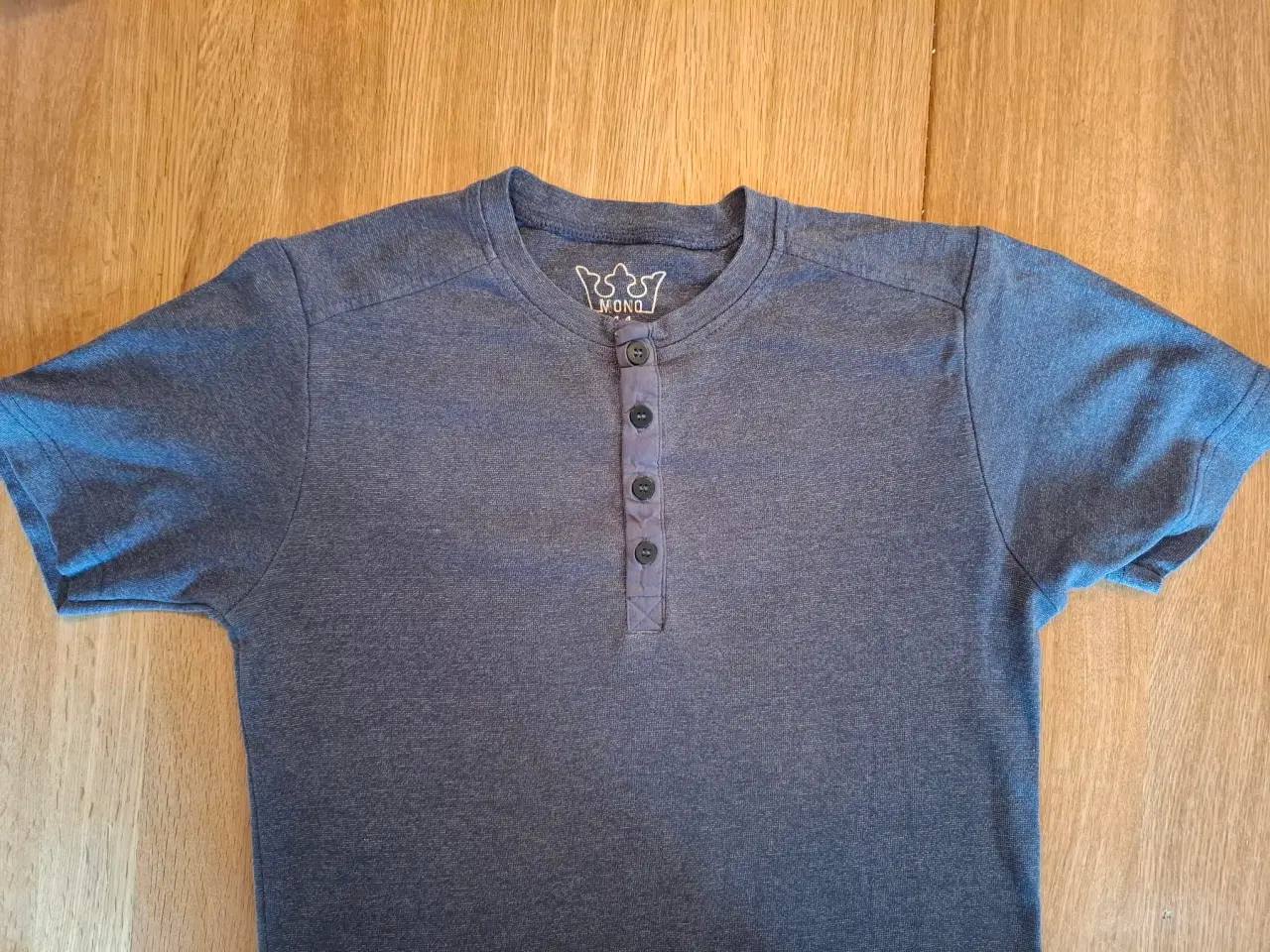 Billede 5 - T-shirts størrelse S (12-14år)