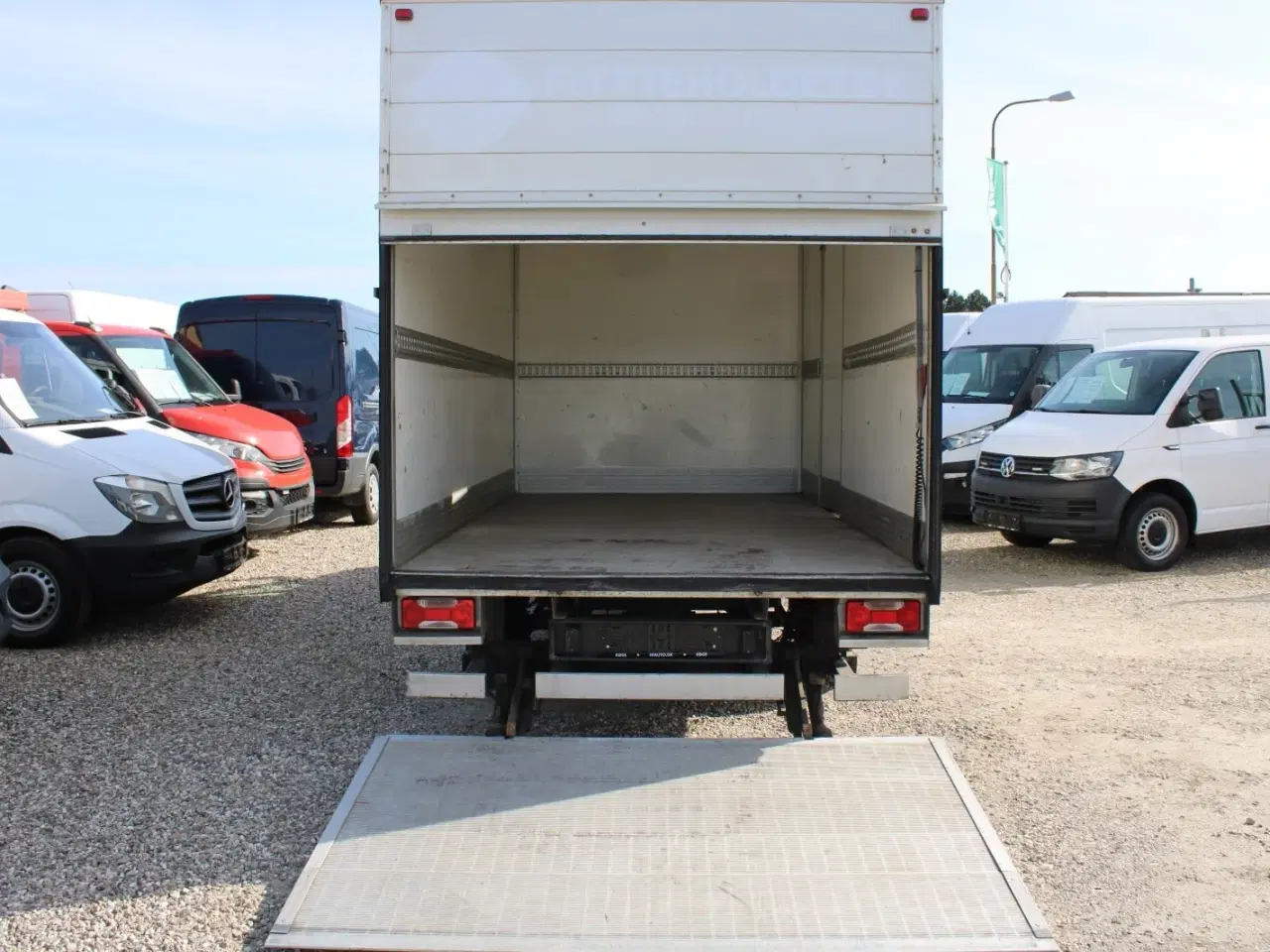 Billede 10 - Iveco Daily 2,3 35S16 Alukasse m/lift AG8