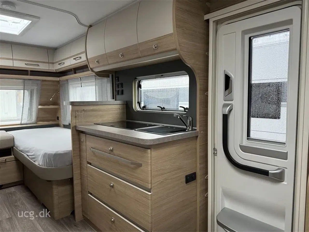 Billede 13 - 2024 - Fendt Bianco Activ 465 SGE   Prisen er inkl. klargøring, gastest, fugttest, syn og nummerplade.