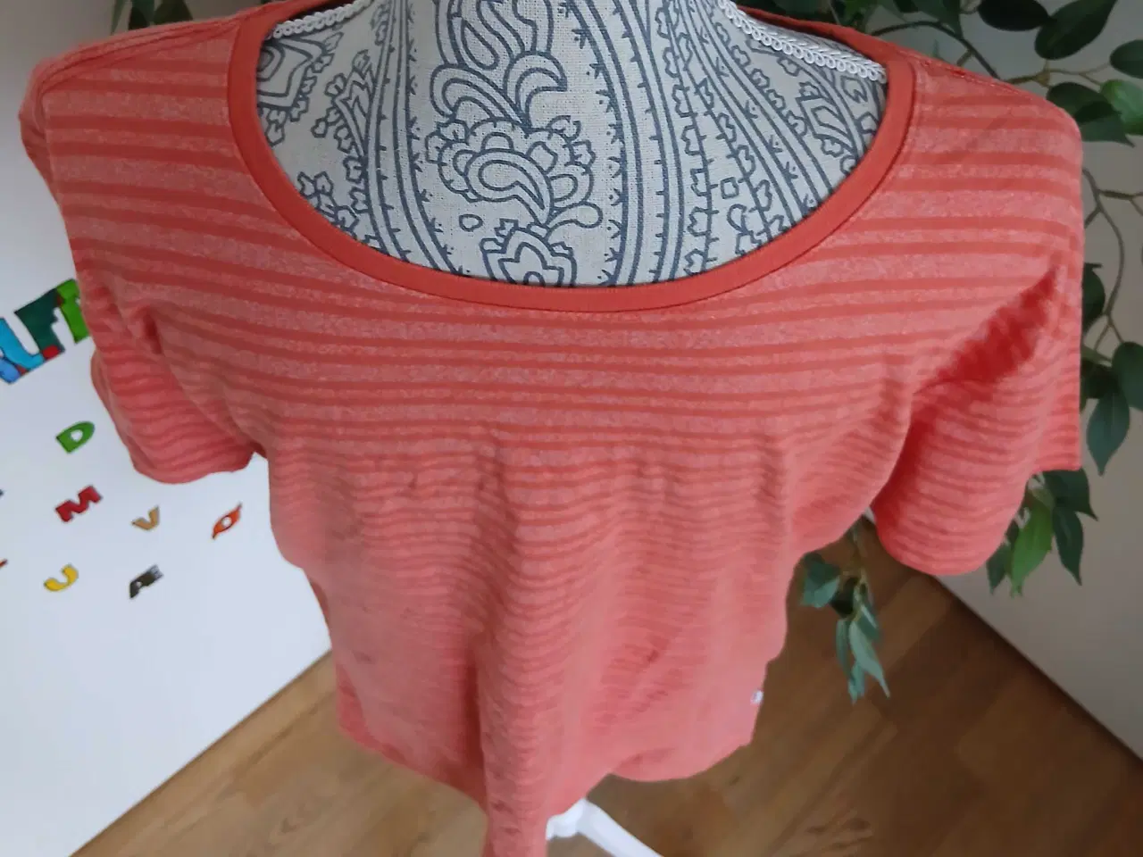 Billede 2 - T-shirt. Lindbergh. XL