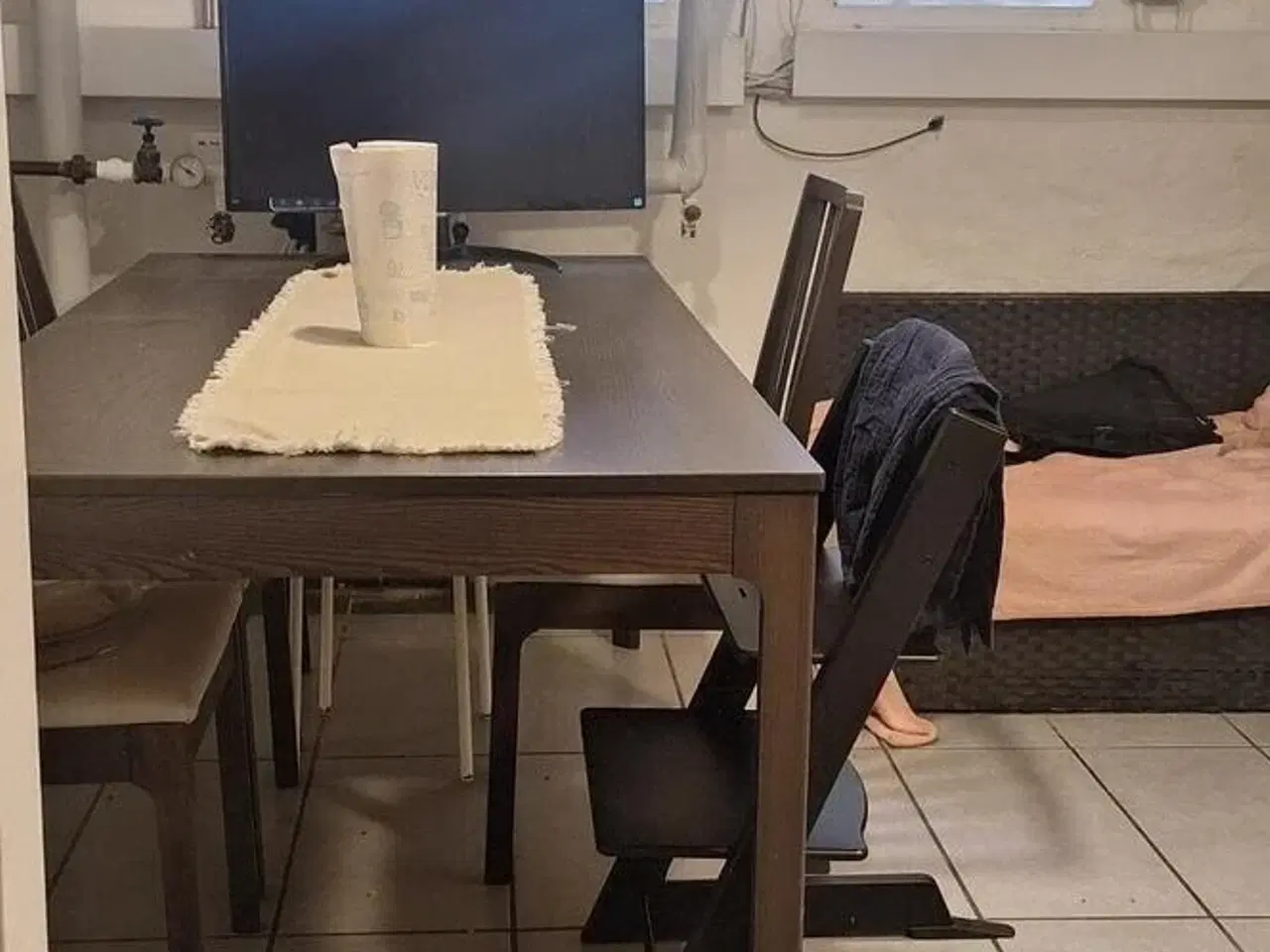 Billede 3 - Villa - hele kælderen til leje - ejen indgang