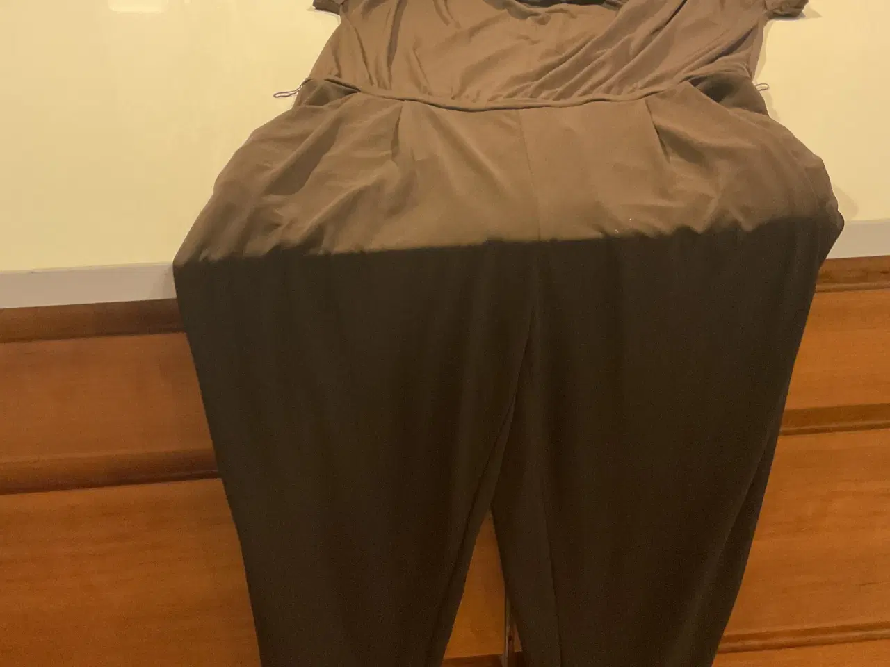 Billede 1 - Michael Kors brun buksedragt