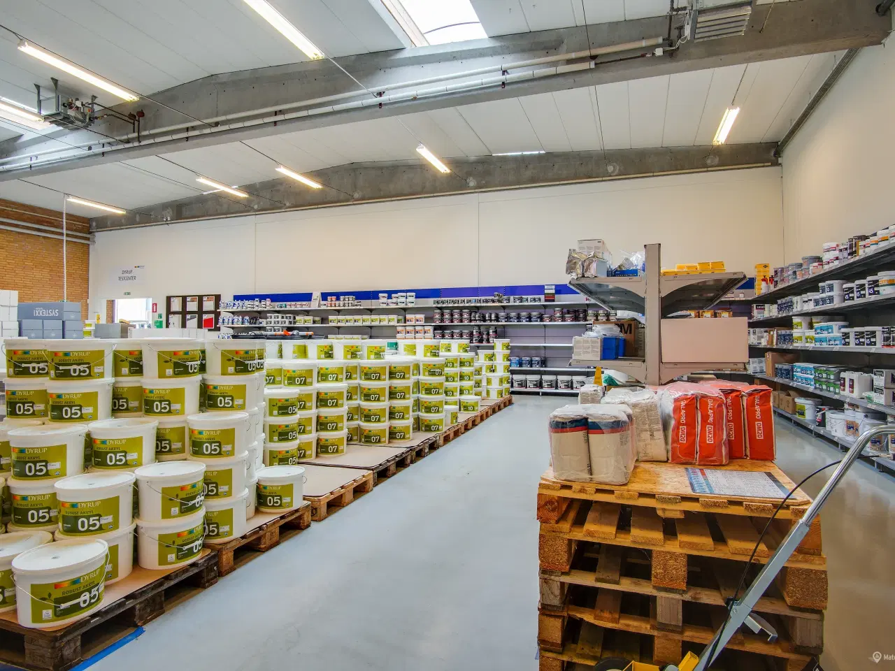 Billede 7 - Stor rummelig engros butik/lager med tilhørende kontorer