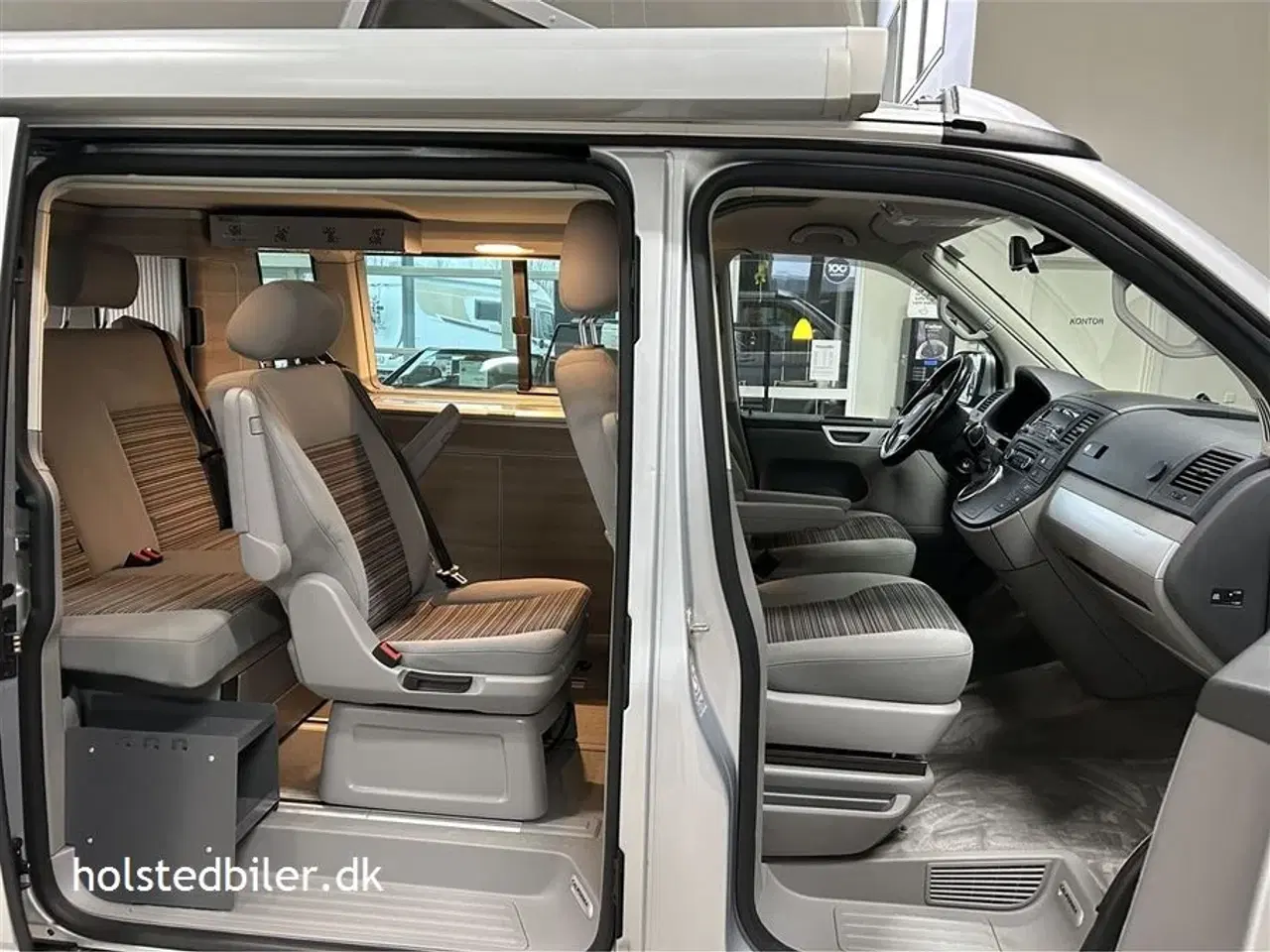 Billede 13 - 2015 - VW California Comfortline Automatgear VOLKSWAGEN CALIFORNIA 2,0 TDI 140 HK (103 KW) Camp   4 sovepladser