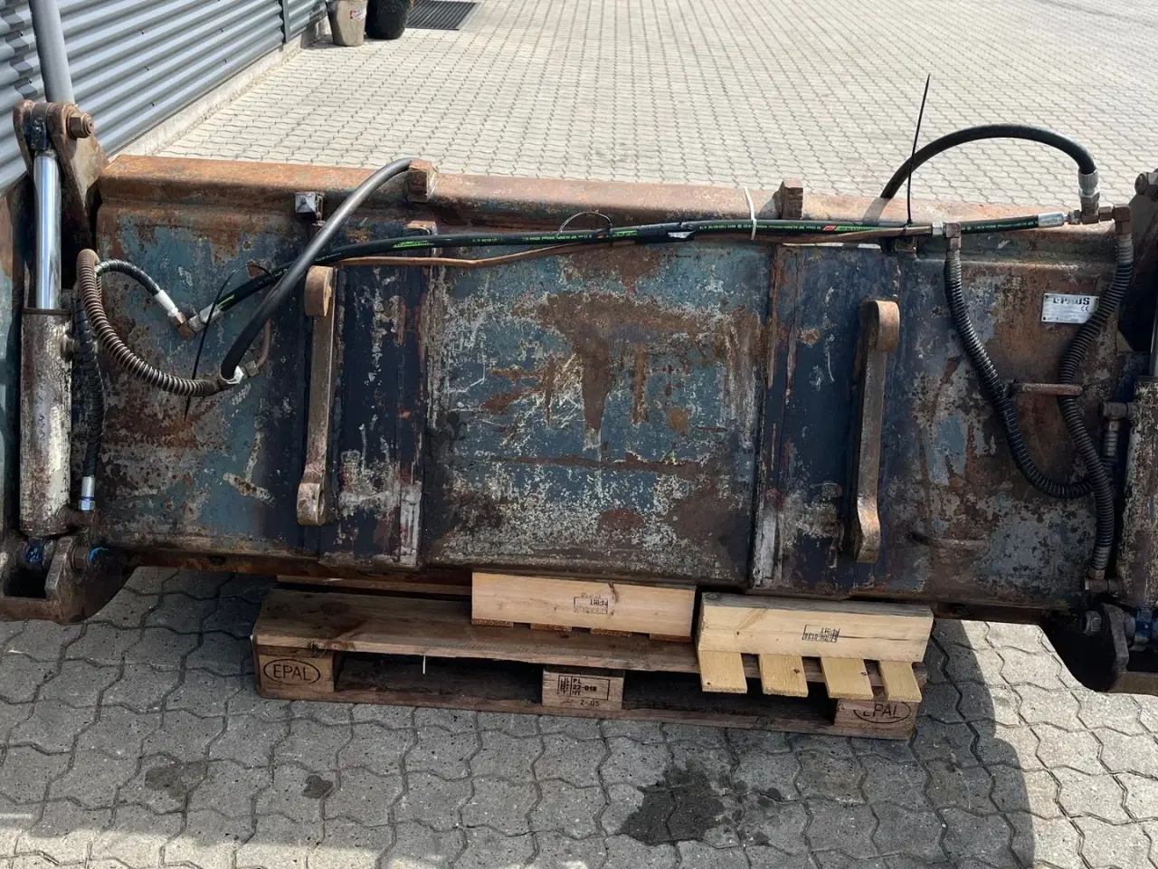 Billede 6 - - - - 190 cm 4i1 skovl med volvo l30 fæste