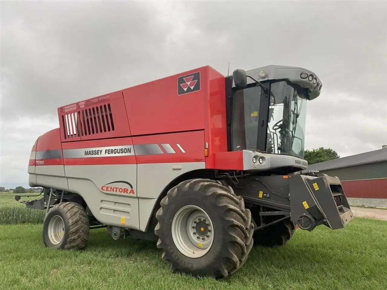 Billede 5 - Massey Ferguson 7282 1015 høsttimer/1435 motortimer. Kørt på egen bedrift i mange år.