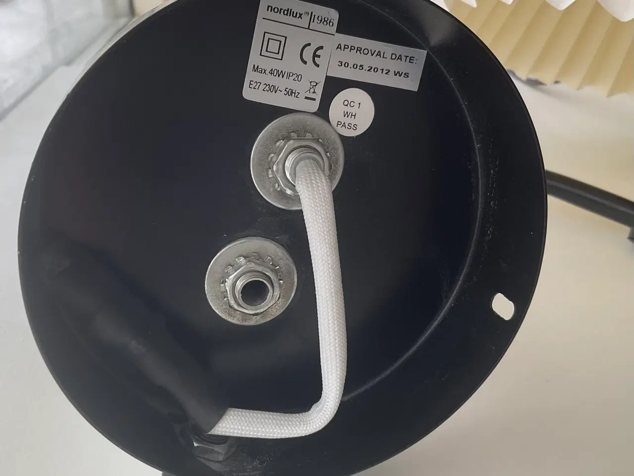 Billede 13 - Nordlux væglampe med plisseret hvid skærm