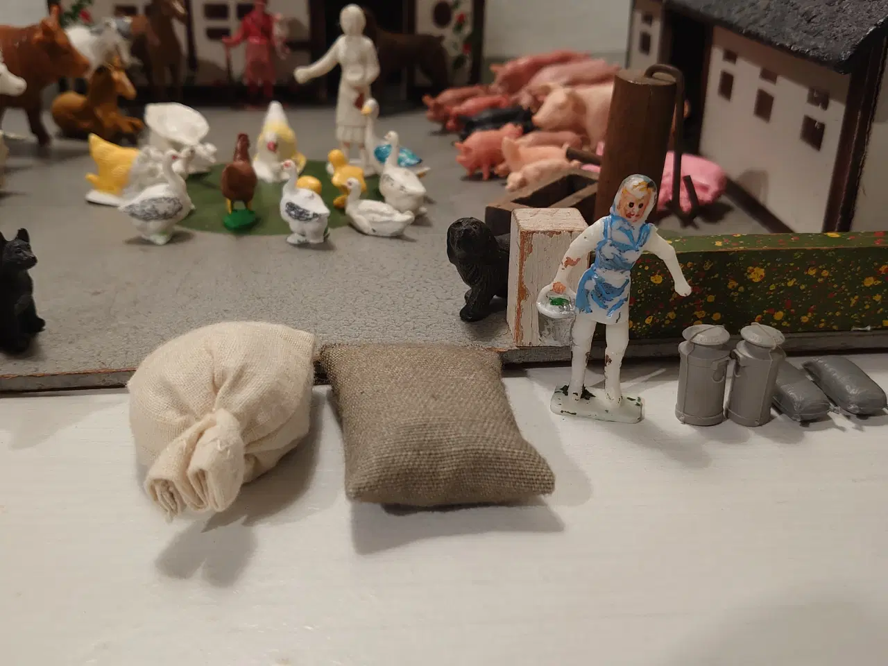 Billede 4 - Reisler træ bondegård+56 dele. Ca 1960