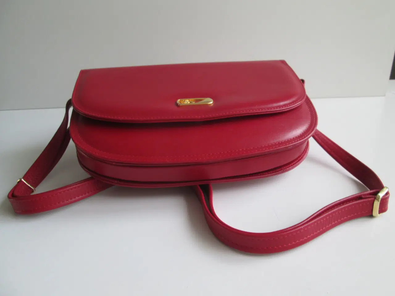 Billede 1 - Rød dametaske i skind