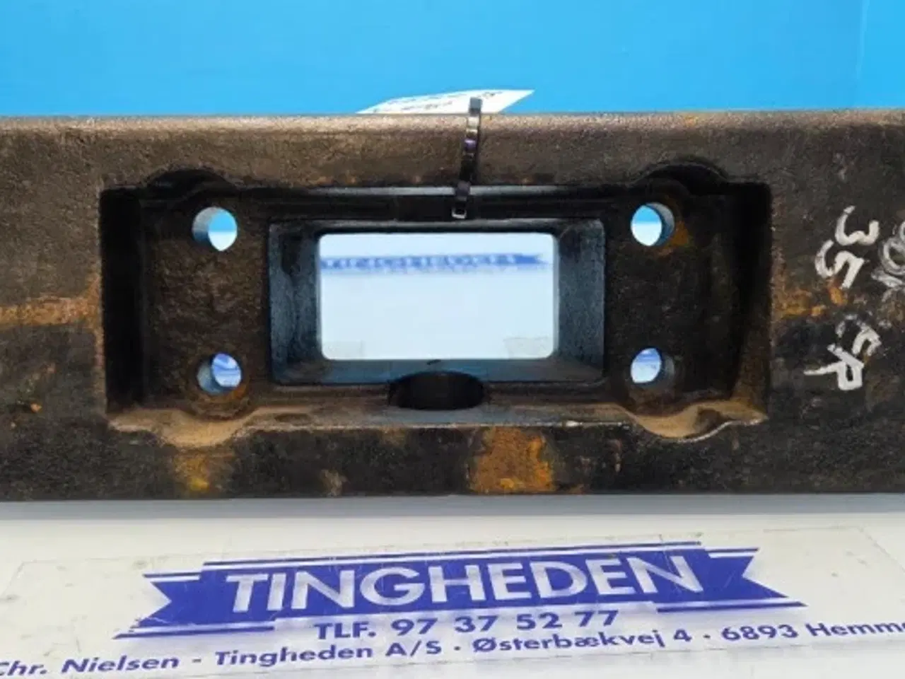 Billede 11 - New Holland Boomer 35 Vægt MT40006715