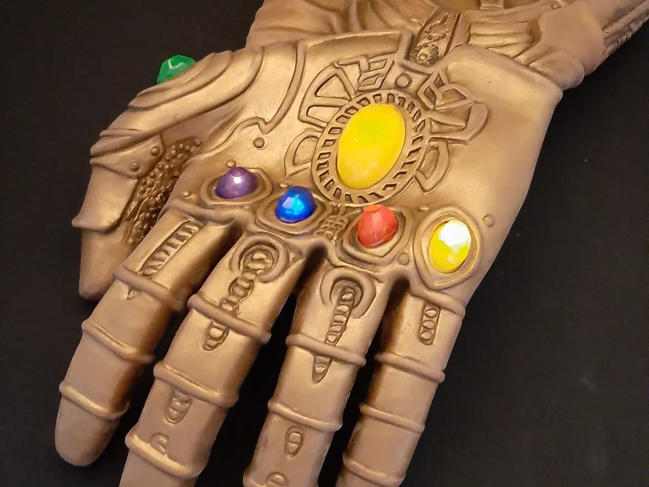Billede 1 - Thanos handske