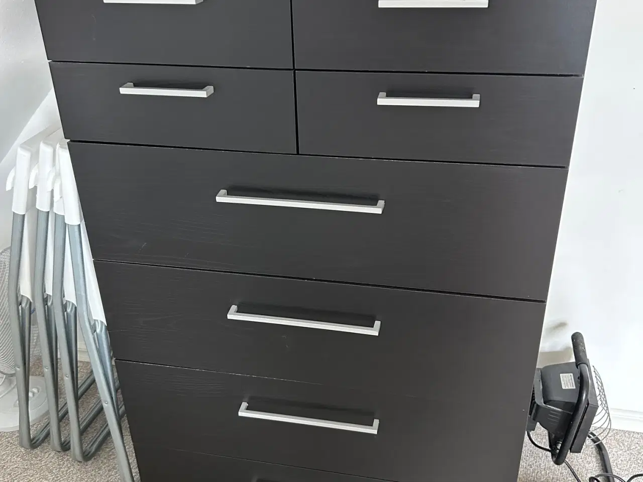 Billede 1 - God rummelig sort IKEA kommode