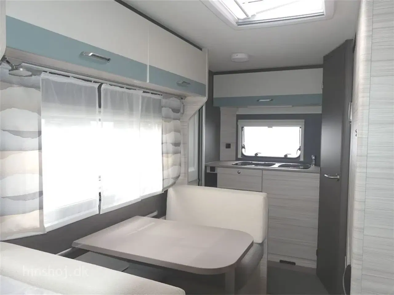 Billede 3 - 2023 - Dethleffs C'joy 420 QSH   Fin let lille rejsevogn med god plads fra Hinshøj Caravan A/S