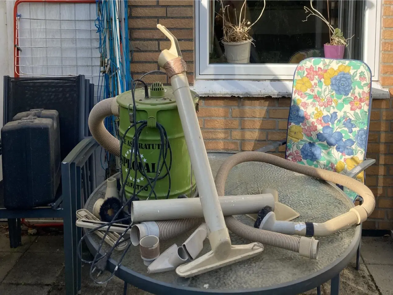 Billede 1 - Støvsuger, kan også anvendes til opsugning af vand