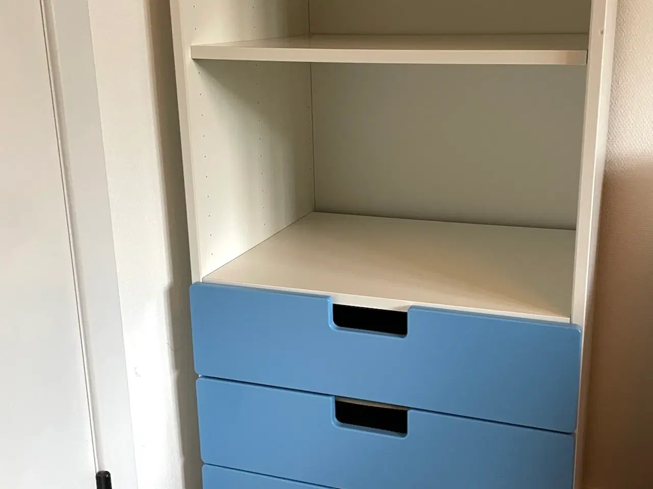 Billede 1 - IKEA Småstad kommode med hylder