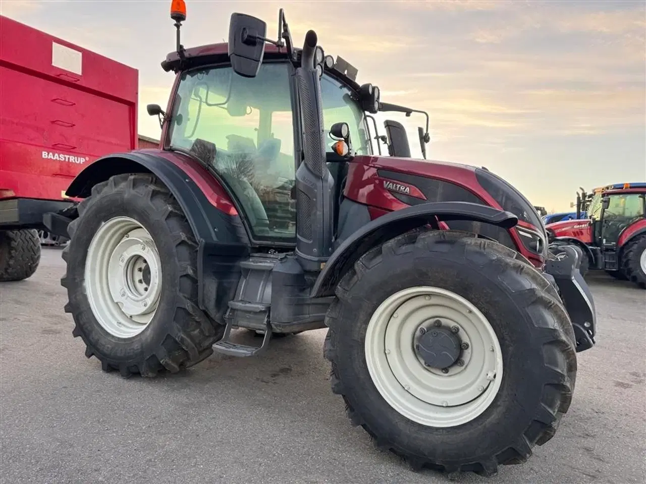 Billede 9 - Valtra N174 Versu KUN 3300 TIMER! NYE DÆK OG EKSTREM FLOT!