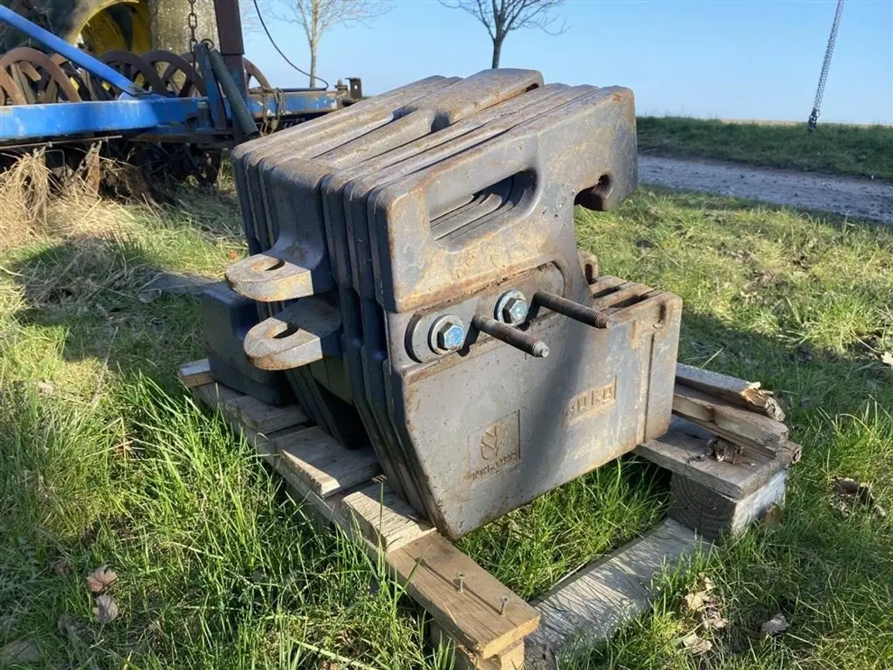 Billede 2 - New Holland Frontvægte