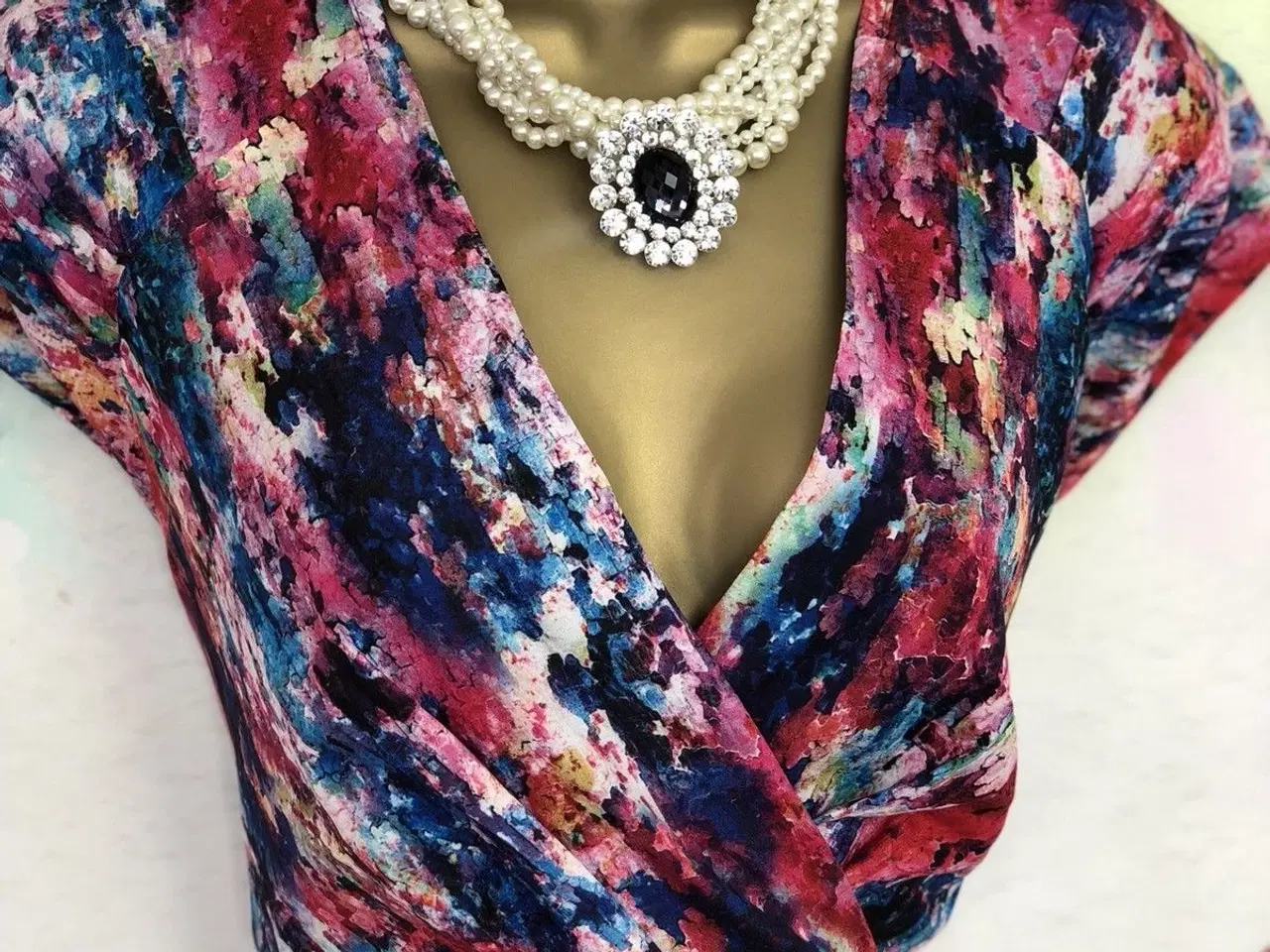 Billede 3 - kjole/ feminin (str: 40/42)-fra kaliko bradet