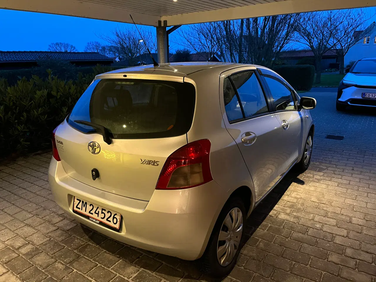 Billede 5 - Toyota Yaris 1,3 nysynet