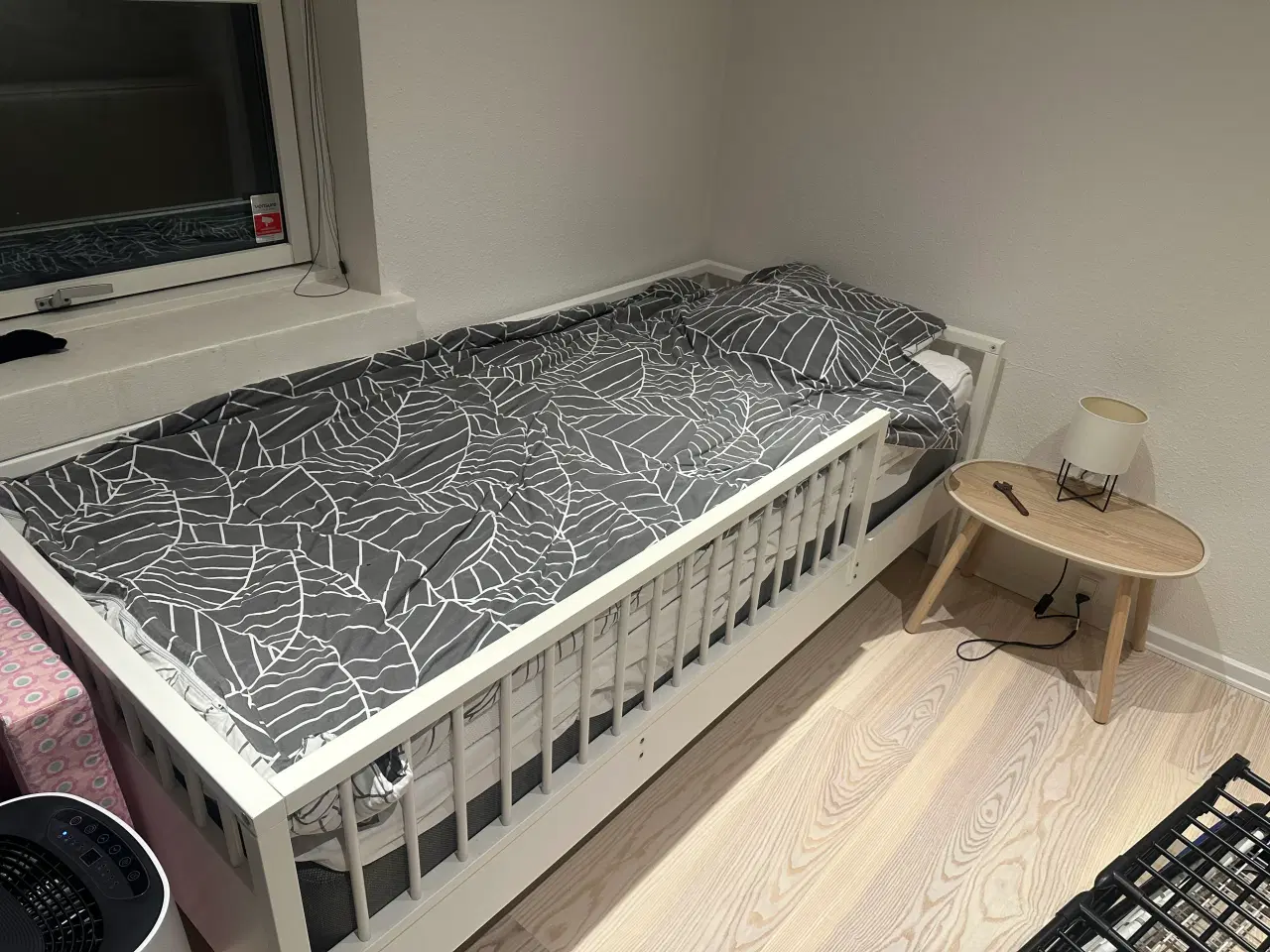 Billede 2 - Gilleleje sengeramme inkl. madras og topmadras