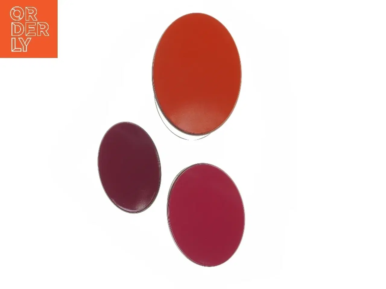 Billede 4 - Sæt med tre opbevaringsdåser med jordbærmotiv fra Modern Living (str. 20cm og 17 cm og 14 cm)