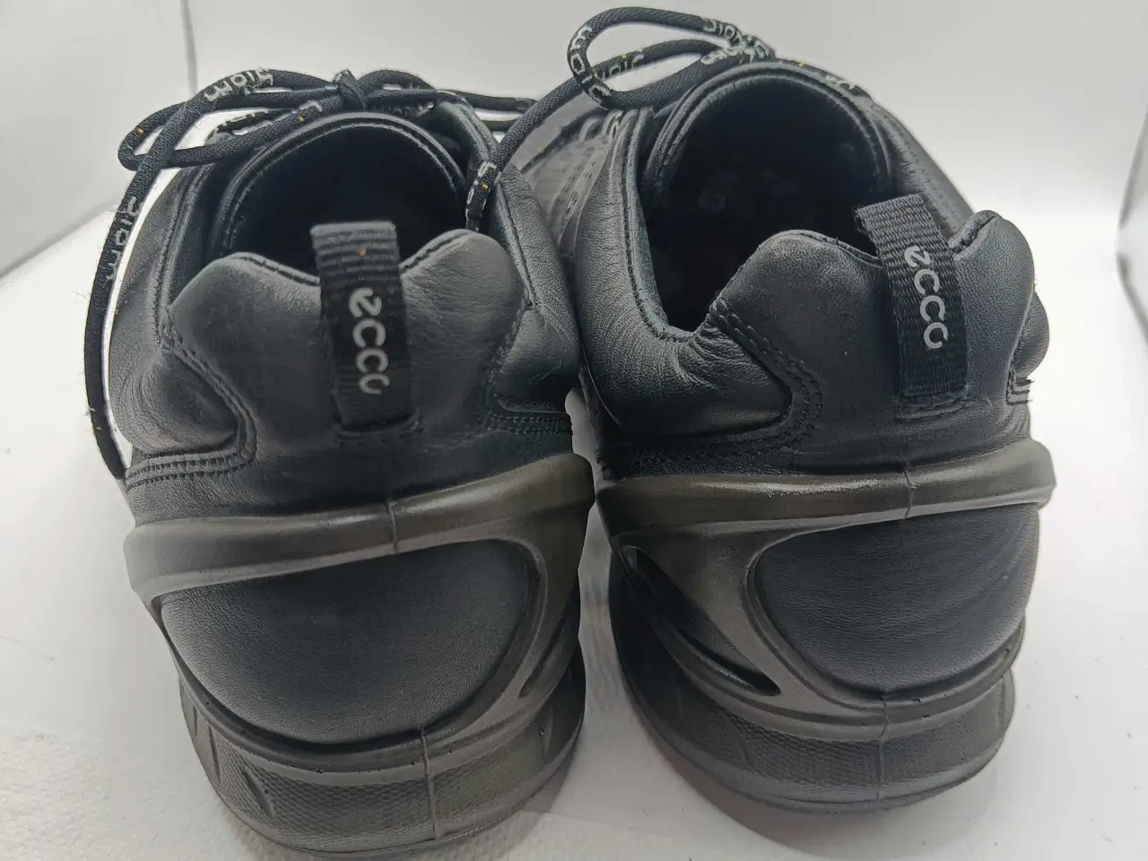 Billede 3 - Ecco sort læder sko 44str