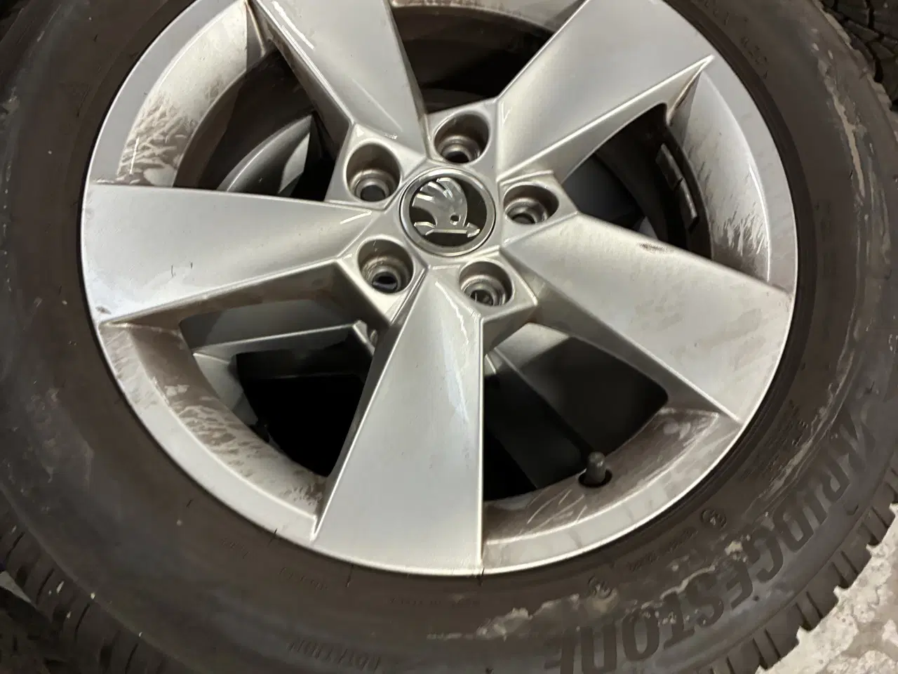 Billede 4 - Fælge med dæk