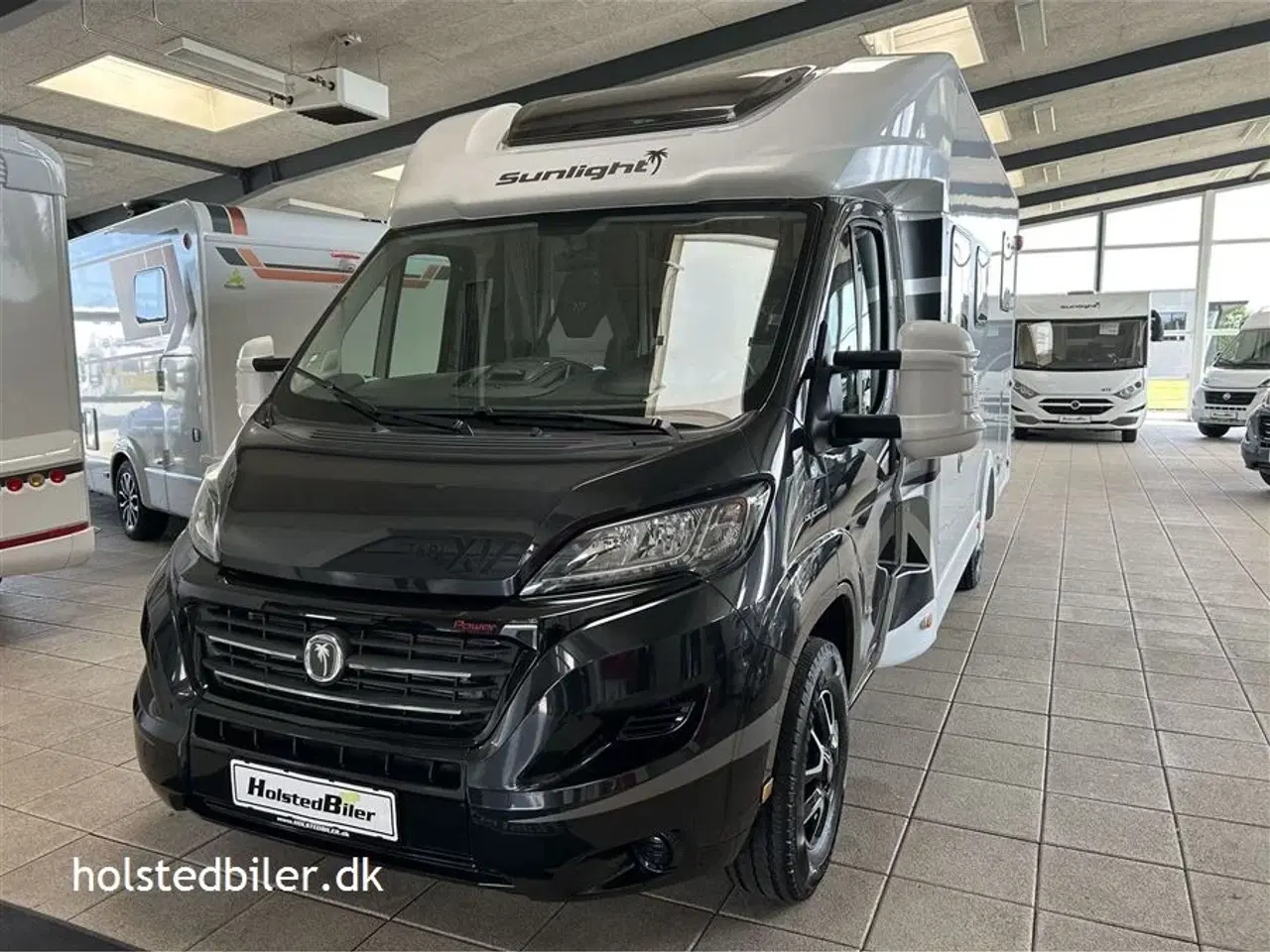 Billede 2 - 2020 - SunLight T 69 L Aut.   Quennsbed - Km 26000 - 9 trins automatgear.