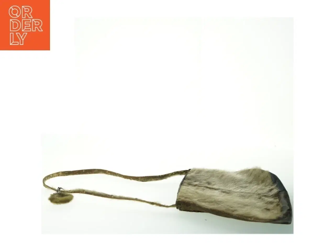 Billede 4 - Pelsbetrukket skuldertaske med broderi (str. 24,5x29 cm)