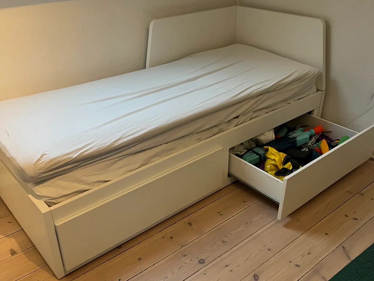 Billede 2 - Ikea Flekke seng