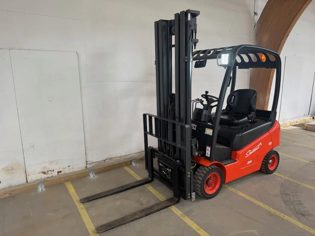 Billede 2 - Eltruck, 2 tons kapacitet. Næsten som ny.
