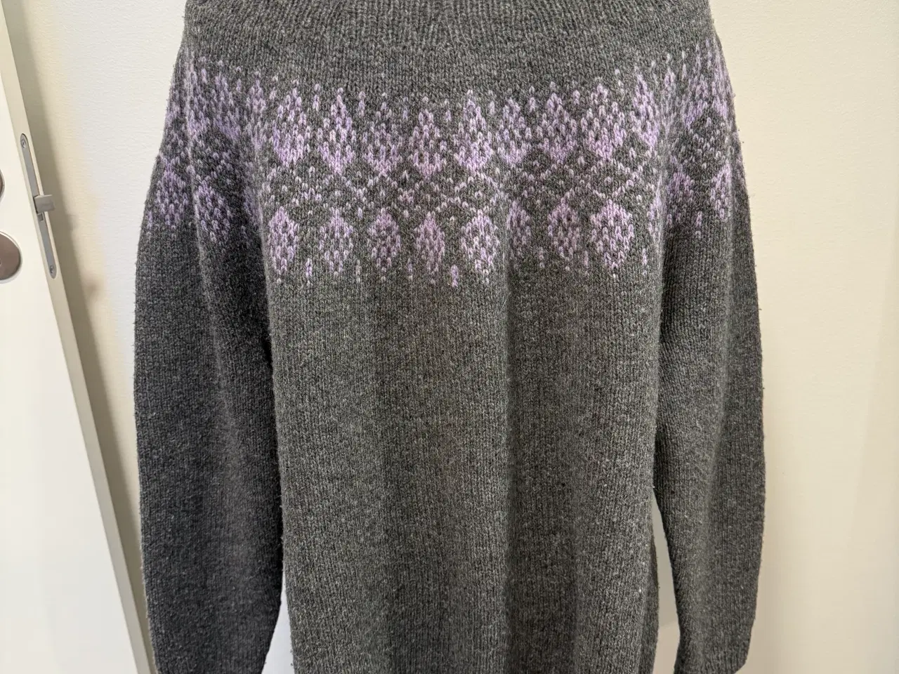 Billede 2 - Hjemmestrikket sweater