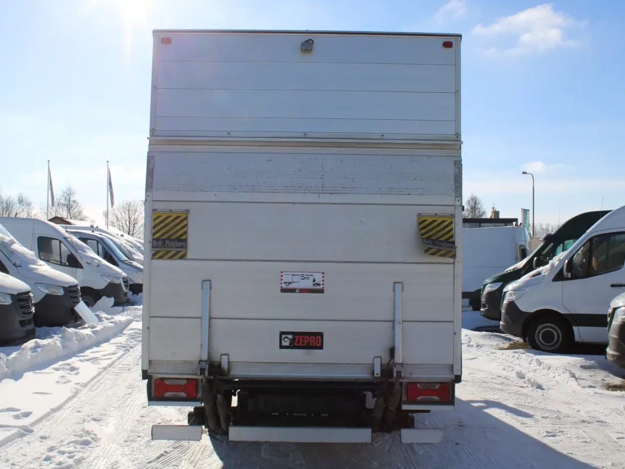 Billede 10 - Iveco Daily 3,0 35S18 Box m/lift AG8