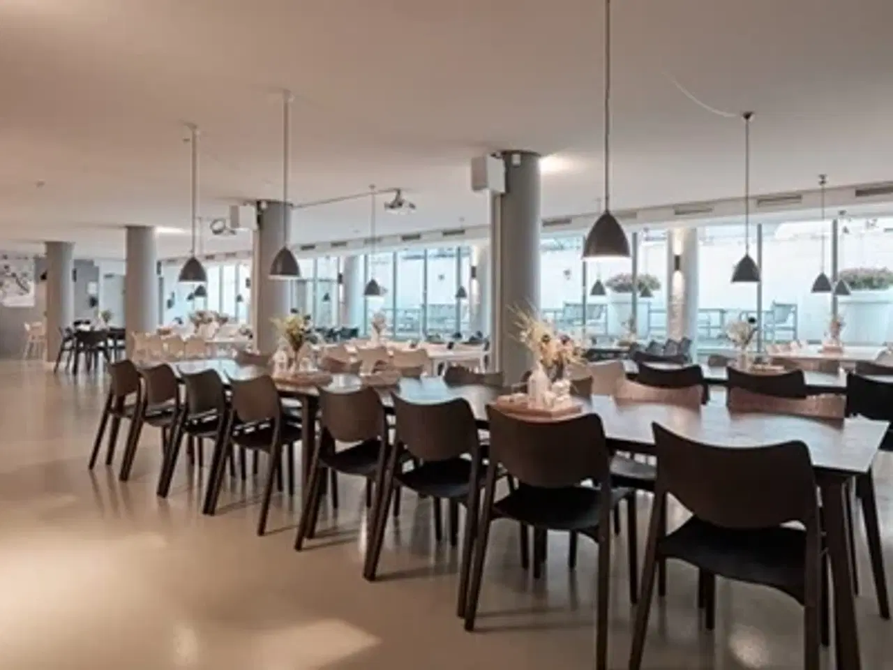 Billede 1 - Parterre-lejemål i ikonisk domicil i Aarhus C