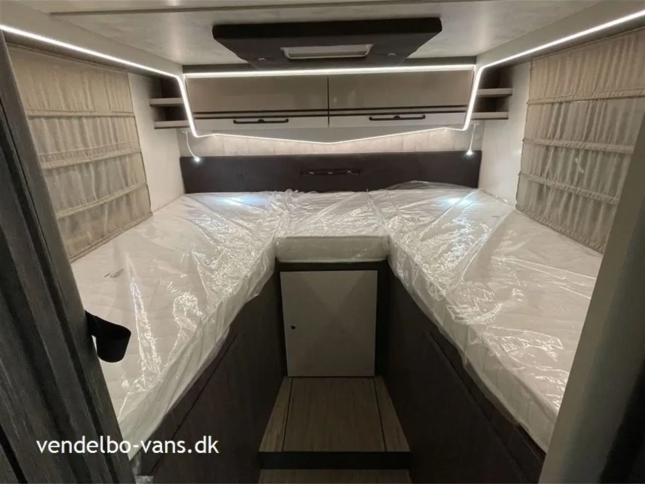 Billede 7 - 2026 - McLouis Nevis 873 Enkeltsenge og stor garage