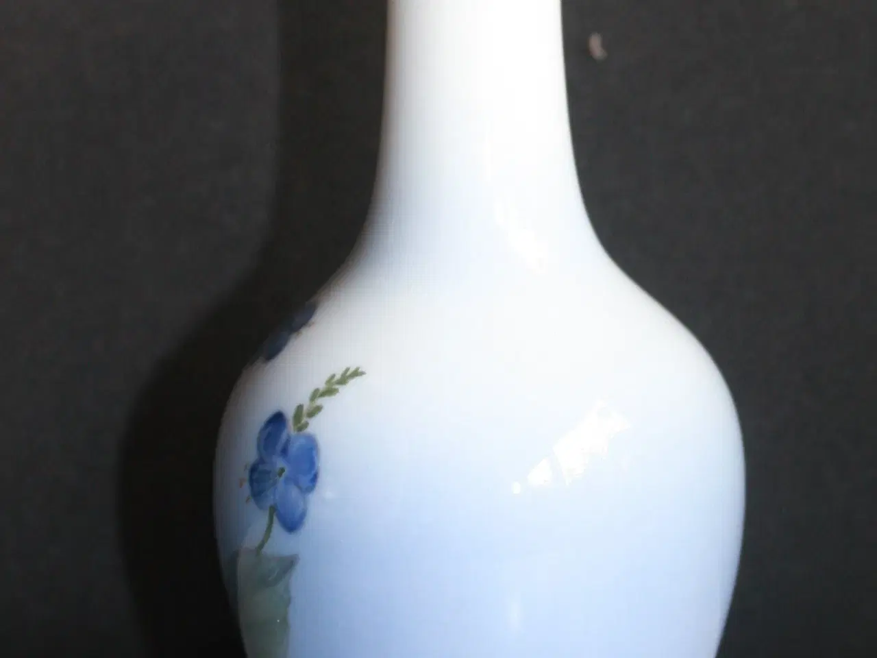 Billede 4 - Vase m. sommerfugl og blomster fra RC