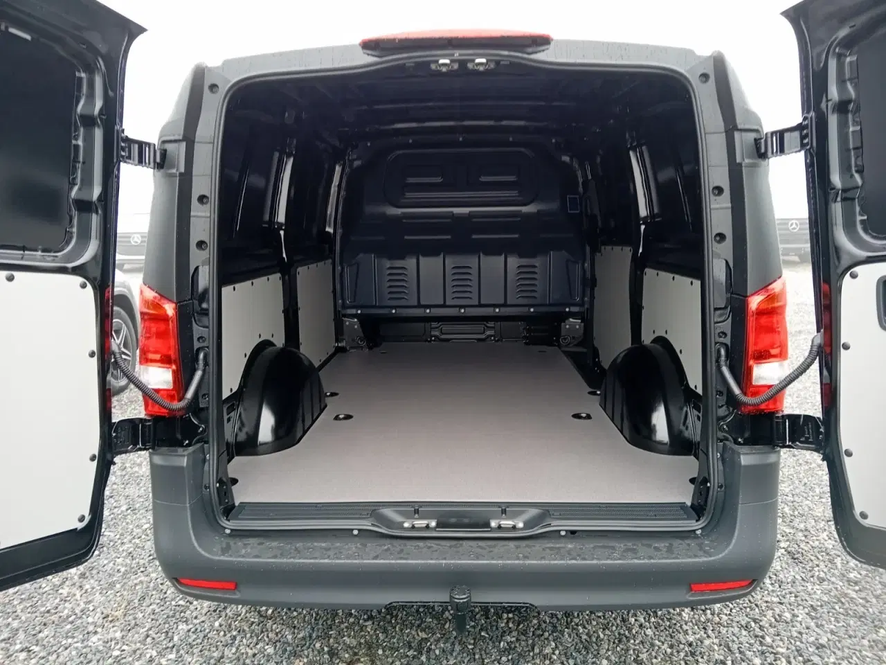 Billede 2 - Mercedes Vito 114 2,0 CDi A2 Kassevogn PRO aut. RWD