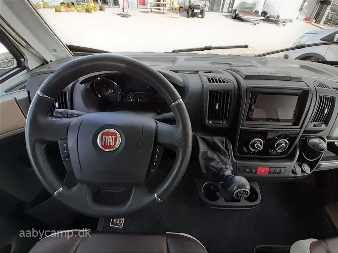 Billede 6 - 2020 - Benimar Amphitryon A997   Aircondition. face to face siddegruppe. Queens bed.