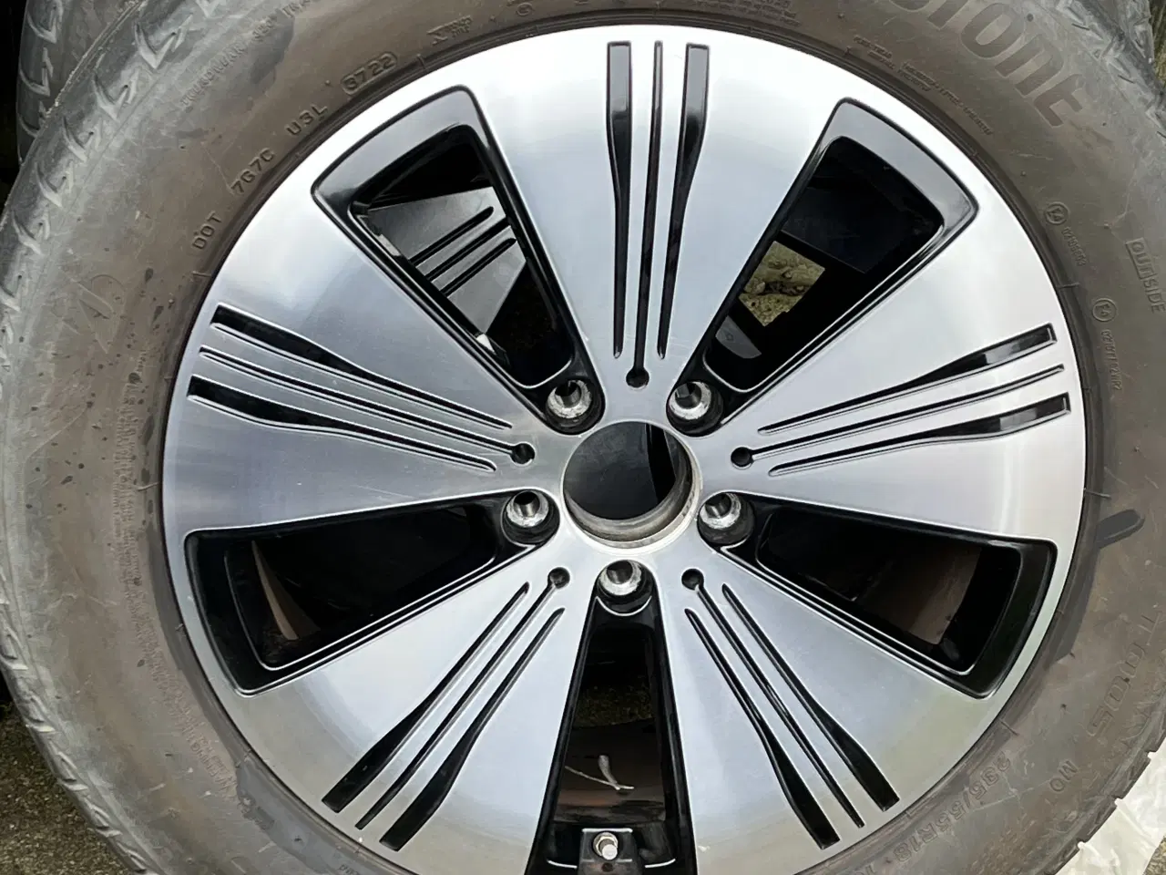 Billede 1 - Alufælge med sommerdæk