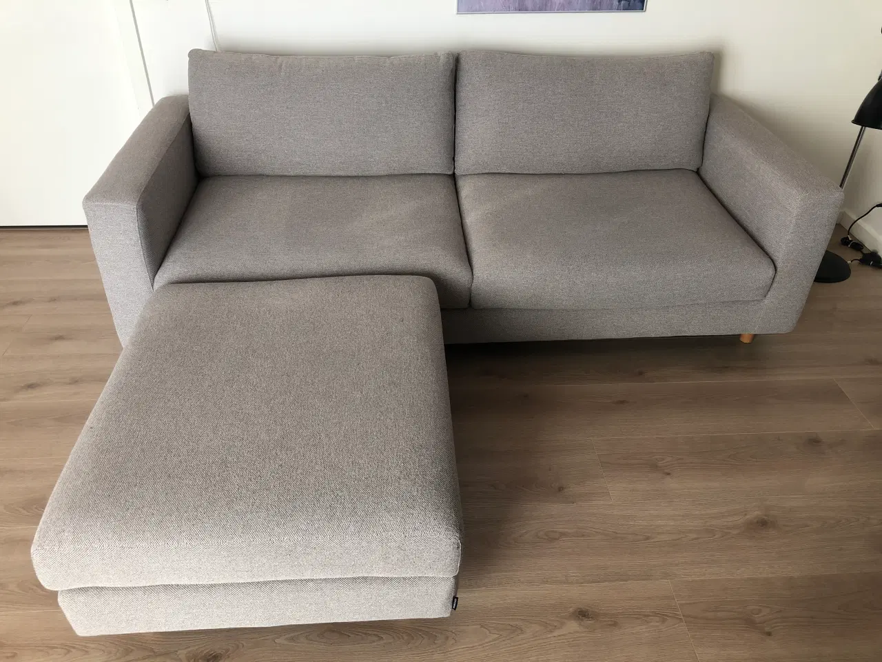 Billede 4 - Douglas 3 Pers sofa med puf fra SOFACOMPANY